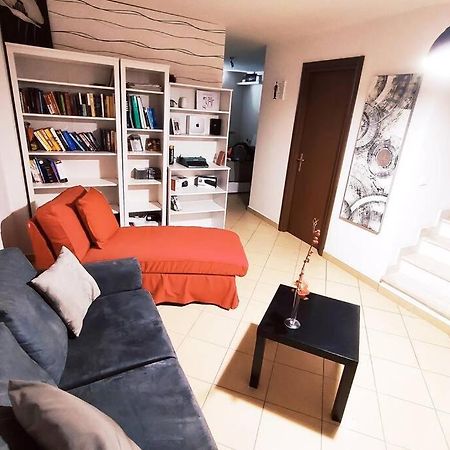 Large House 3 Floors City 'N Sea Vitinia ภายนอก รูปภาพ